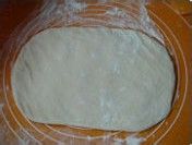 洞洞更大的佛卡恰Focaccia面包