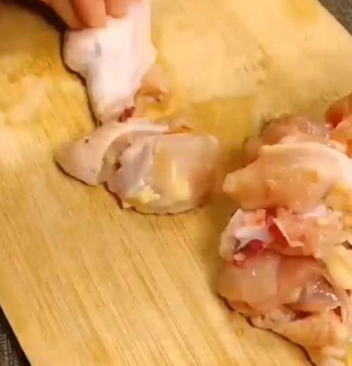 如何制作香菇焖鸡煲