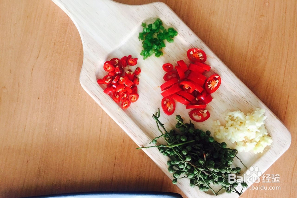 重口解馋的「藤椒鸡」