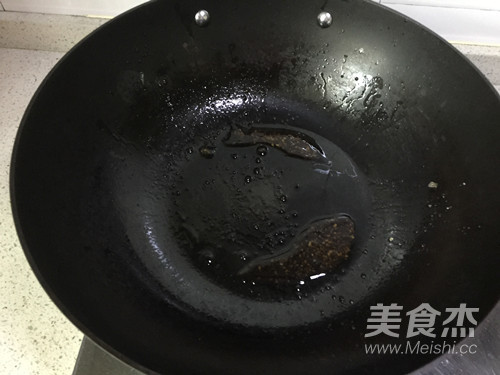 栗子烧鸡翅的做法