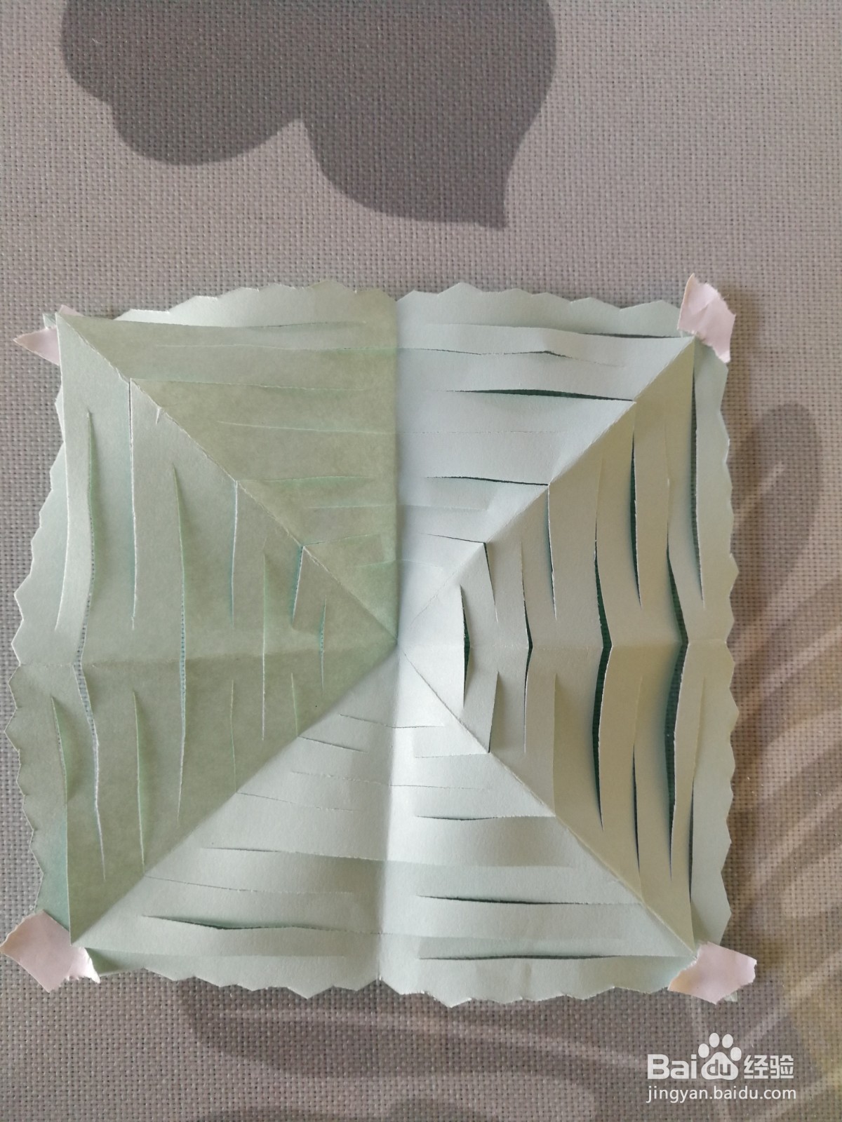 漂亮的彩纸拉花