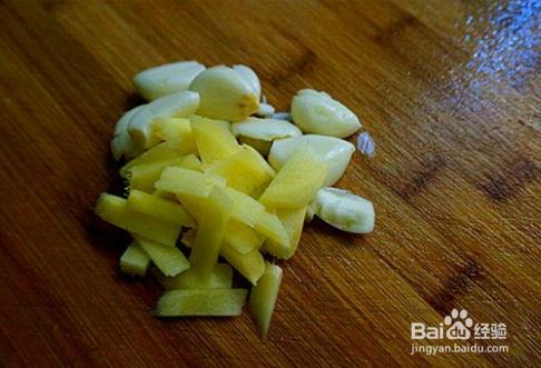 鸡爪蟹煲的做法和材料