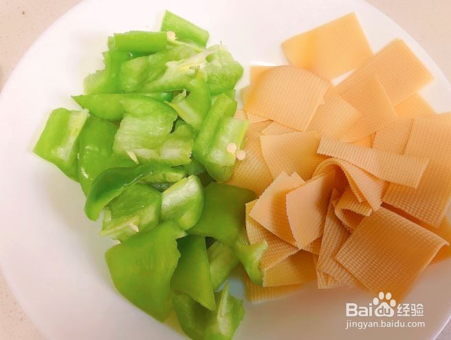 豆皮炒青椒怎么做