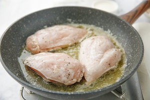 教大家做蘑菇奶油鸡胸