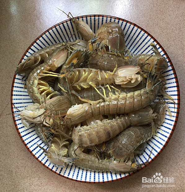 如何做出好吃的香辣美味皮皮虾