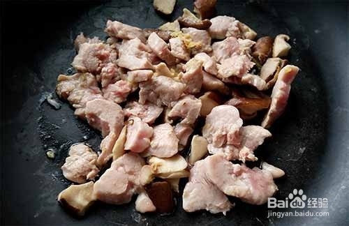 私房食谱:麻油猪炊饭