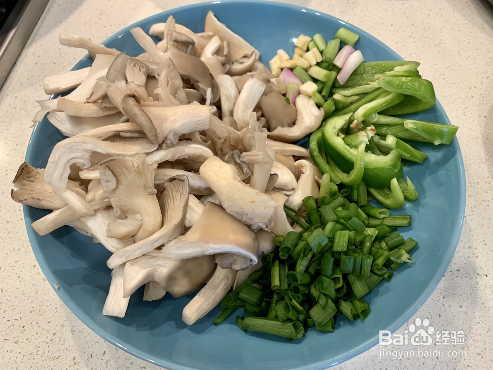 比较好吃的青椒肉丝炒平菇