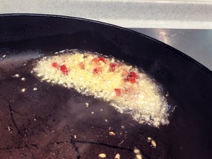 酸菜肉丝炒毛豆