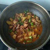 怎么做新疆大盘鸡裤带面