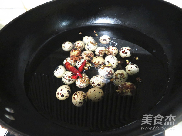 五香鹌鹑蛋的做法