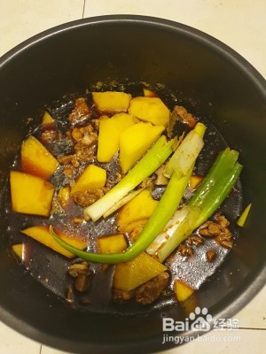 简单自制土豆炖牛肉