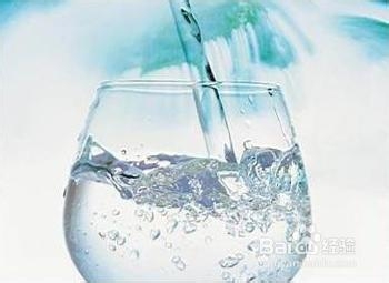 婚宴喝酒小窍门 让新人从容应对