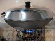 板筋肉炒芥蓝头--做法