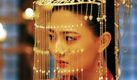 苏语凝当上皇后了吗