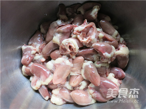 辣炒鸡心的做法