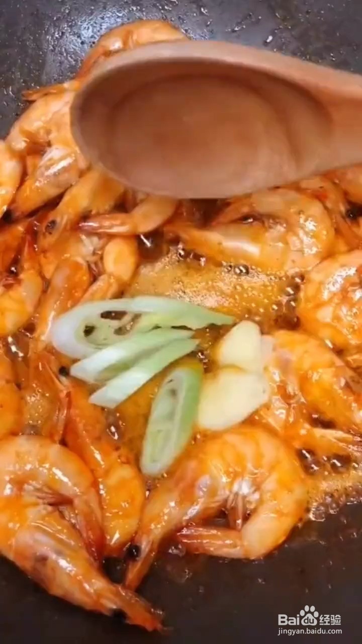 如何制作油焖大虾