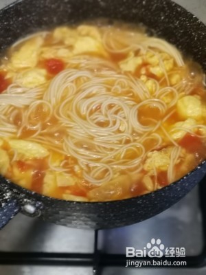 养生食补番茄鸡蛋面的做法