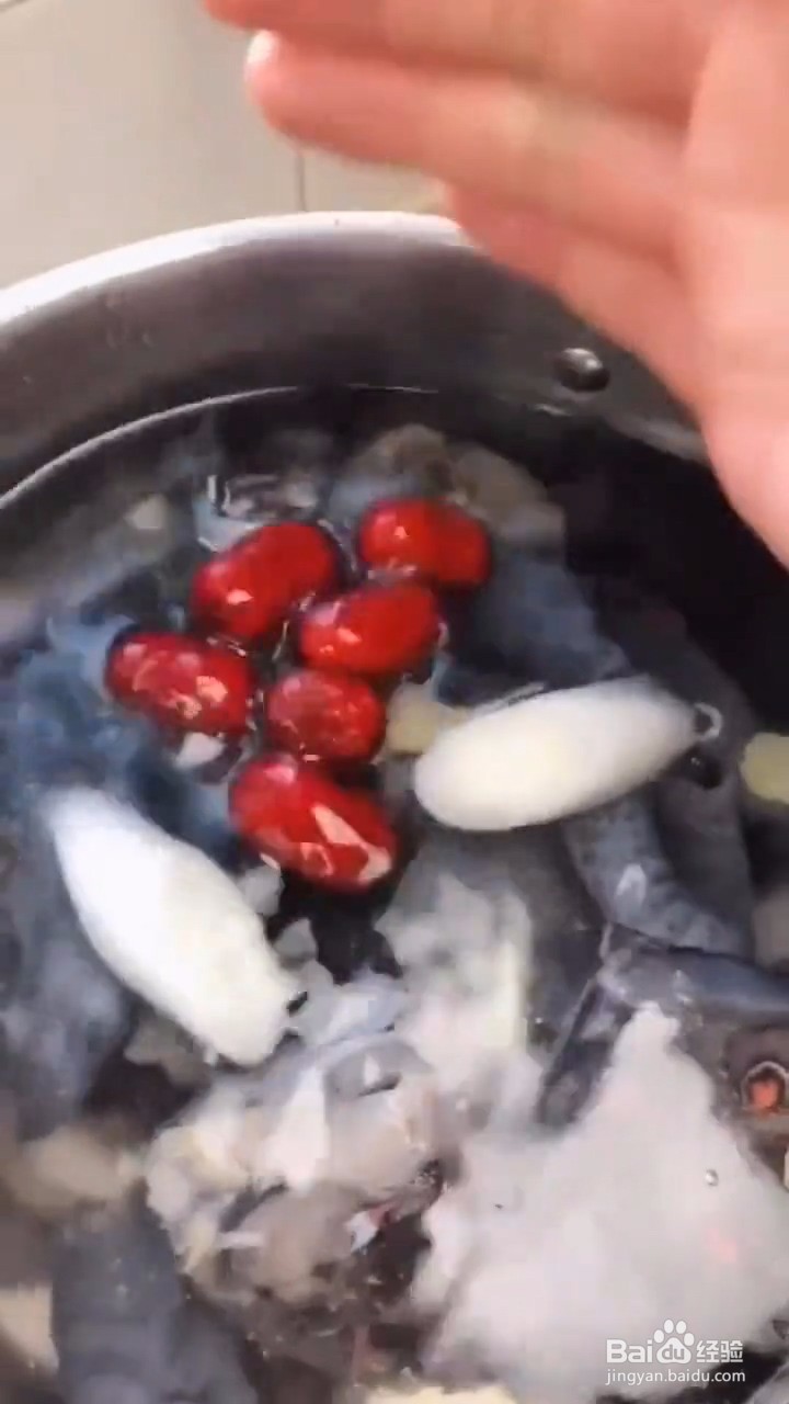 如何制作美味的乌鸡汤