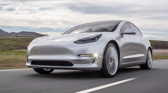 开车加油猛了车里有烧焦的味道怎么回事