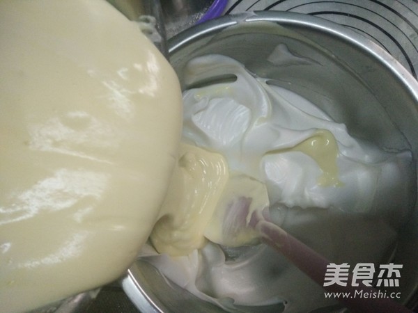 拉花轻乳酪蛋糕