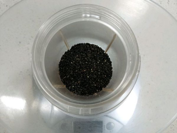 黑芝麻牛奶馒头