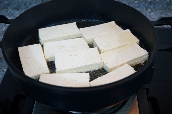 香辣草鱼豆腐煲