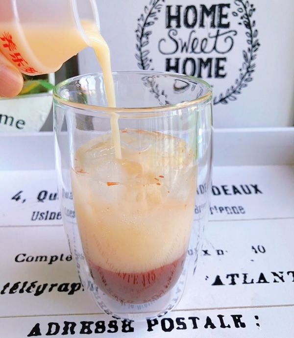 蔓越莓气泡养乐多