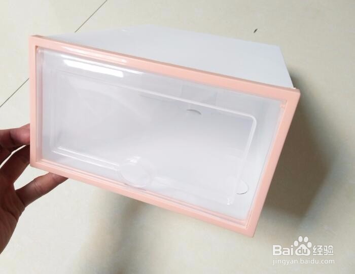 如何折叠塑料鞋盒