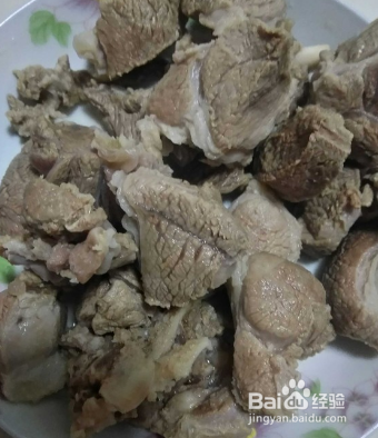 制作美味羊肉汤