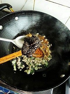 橄榄肉末煸苦瓜的做法