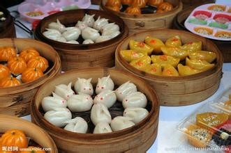 如何将几张照片拼接成一张图片