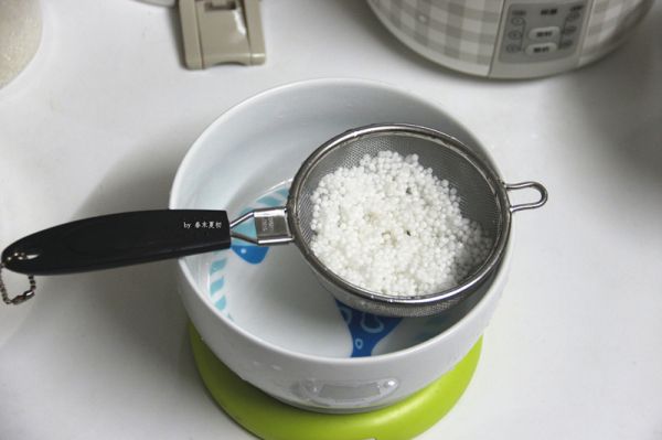 黄桃牛奶西米露