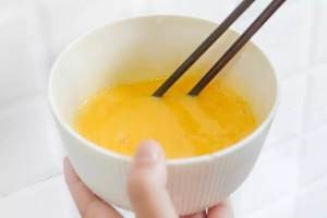 虾仁滑蛋的做法