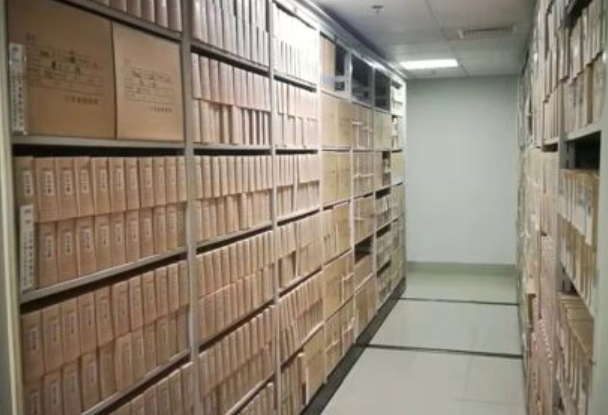 根据《中华人民共和国会计法》的规定，下列（ ）是对会计资料的基础要求。