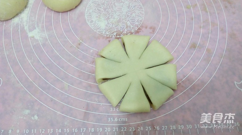 四朵豆沙面包
