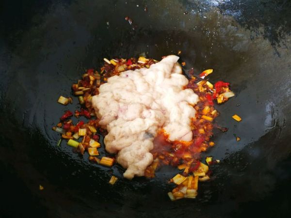 深海鱼籽豆腐煲