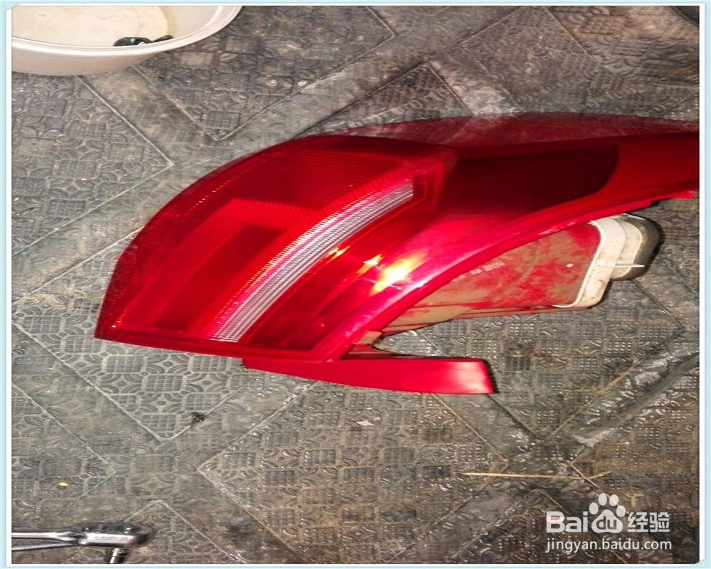 新捷达的后保险杠怎么拆解