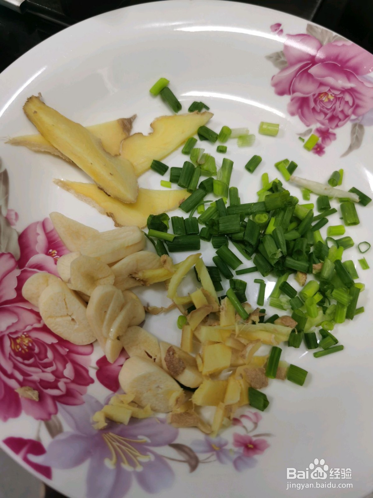 菌菇酸汤龙利鱼的做法