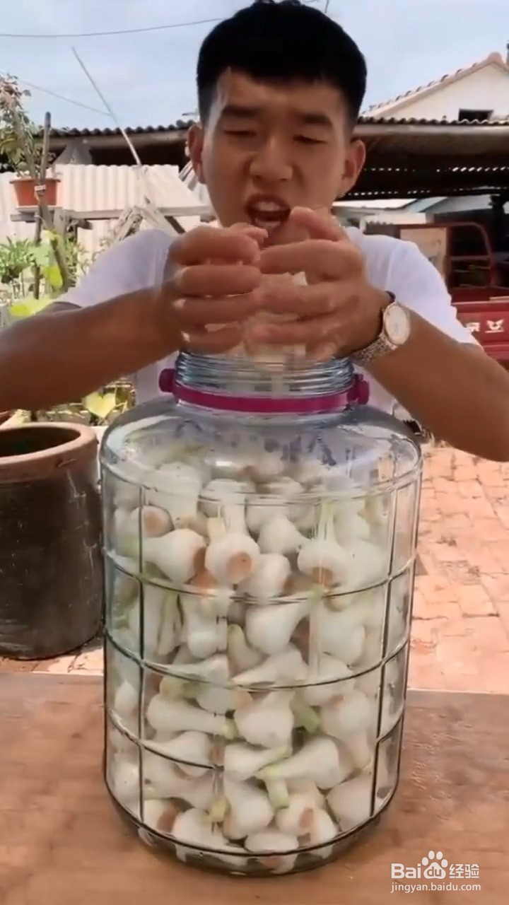 怎样做超级简单又好吃的东北腌大蒜