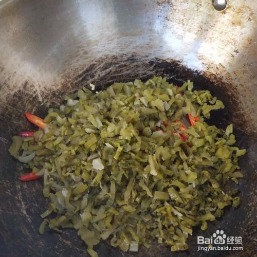 酸菜怎么炒好吃 酸菜的简单做法 酸菜怎么做
