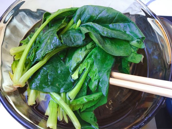 香菇菠菜鸡蛋面