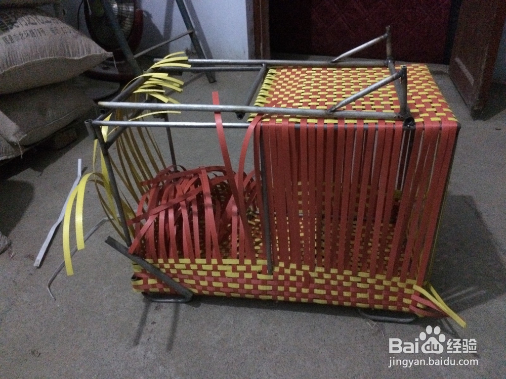 翟福会手工编制钓箱的方法