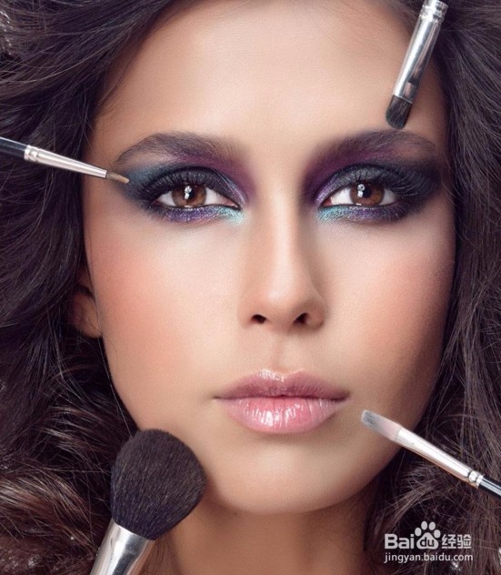 魅惑美妆：如何正确区分蜜粉和散粉