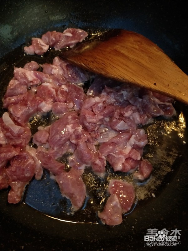 如何制作一道芹菜炒肉