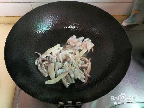 韭菜苔炒鱿鱼头攻略