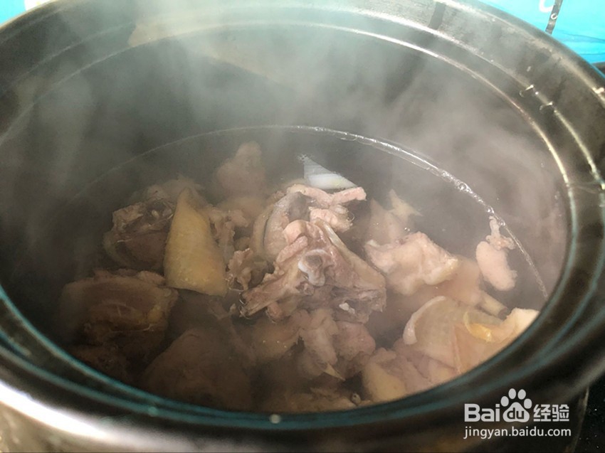 如何做深秋滋补香菇鸡汤