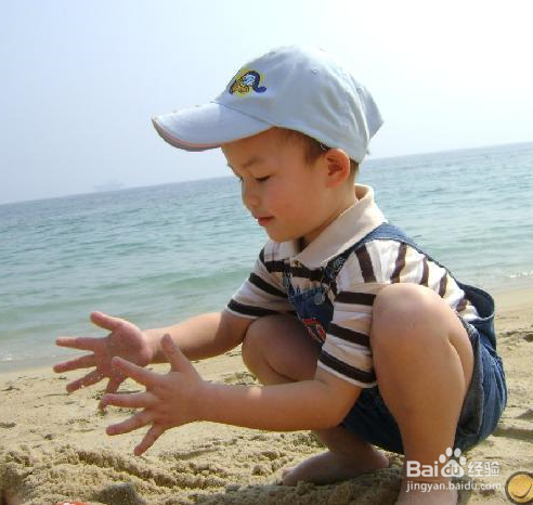 如何节制能吃的宝宝吃东西？