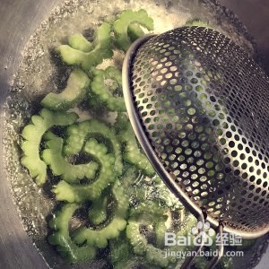 食补佳品爽口苦瓜的做法