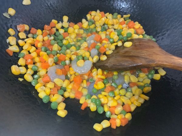 低GI藜麦杂粮菠萝饭