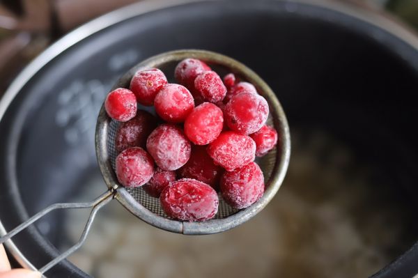 蔓越莓莲子百合西米梨汤